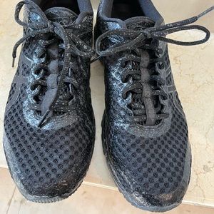 ASICS Gel Noosa tri 11 running sneaker size 9.5 women